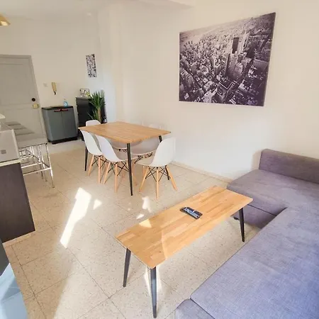 Apartament Cozy Apt / 100 Mbit+ Netflix / Near Airport